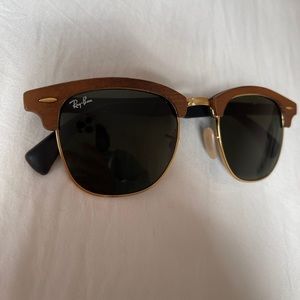 Ray-Ban ClubMaster  RB3016M wood frame/black lens